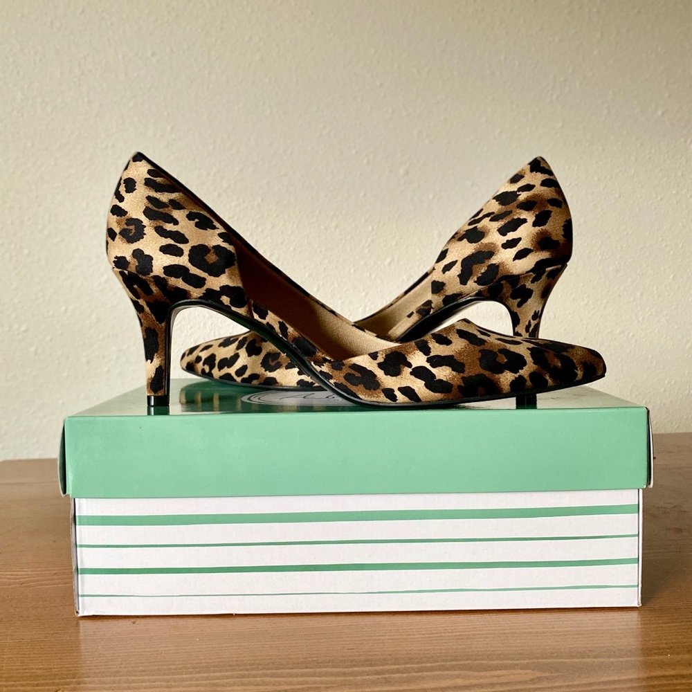 New in box- leopard print heels